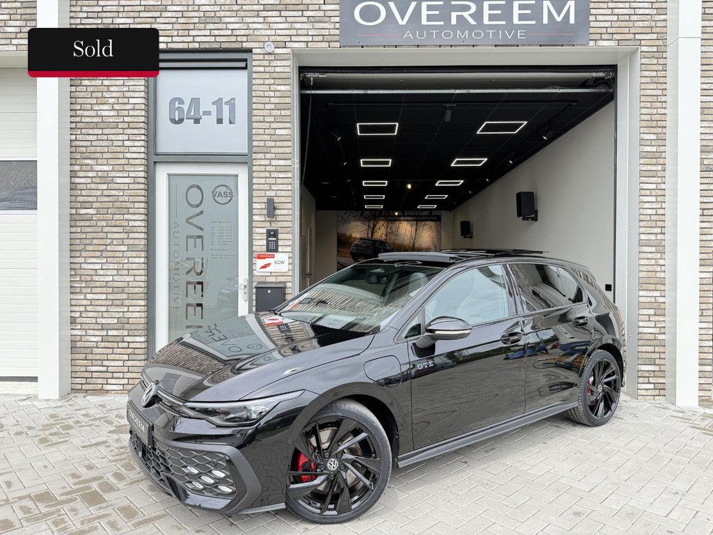 Volkswagen Golf 1.5 eHybrid 272PK DSG GTE "Black Style" 53981155-0.jpg | Overeem Automotive